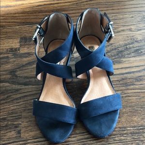 ❤️Halogen navy sandals size 5❤️